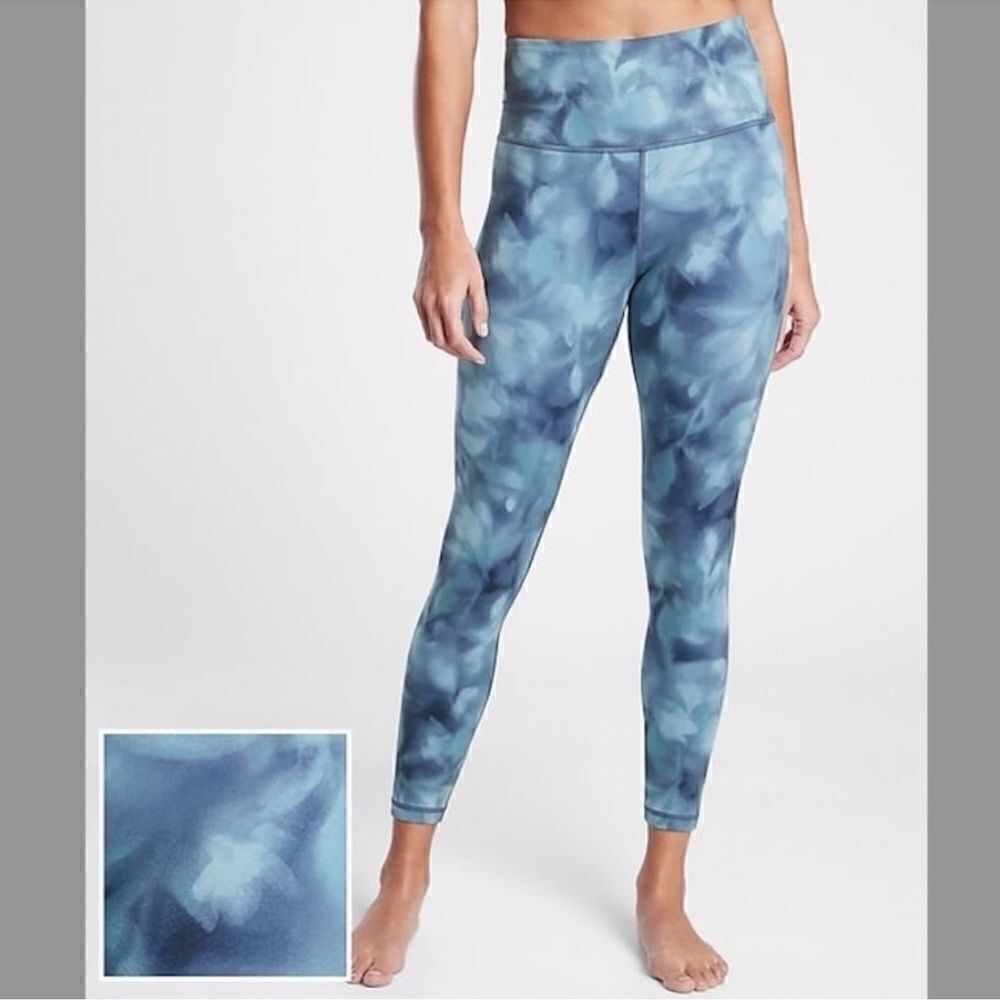Athleta Elation 7/8 Printed Tight Blue XS